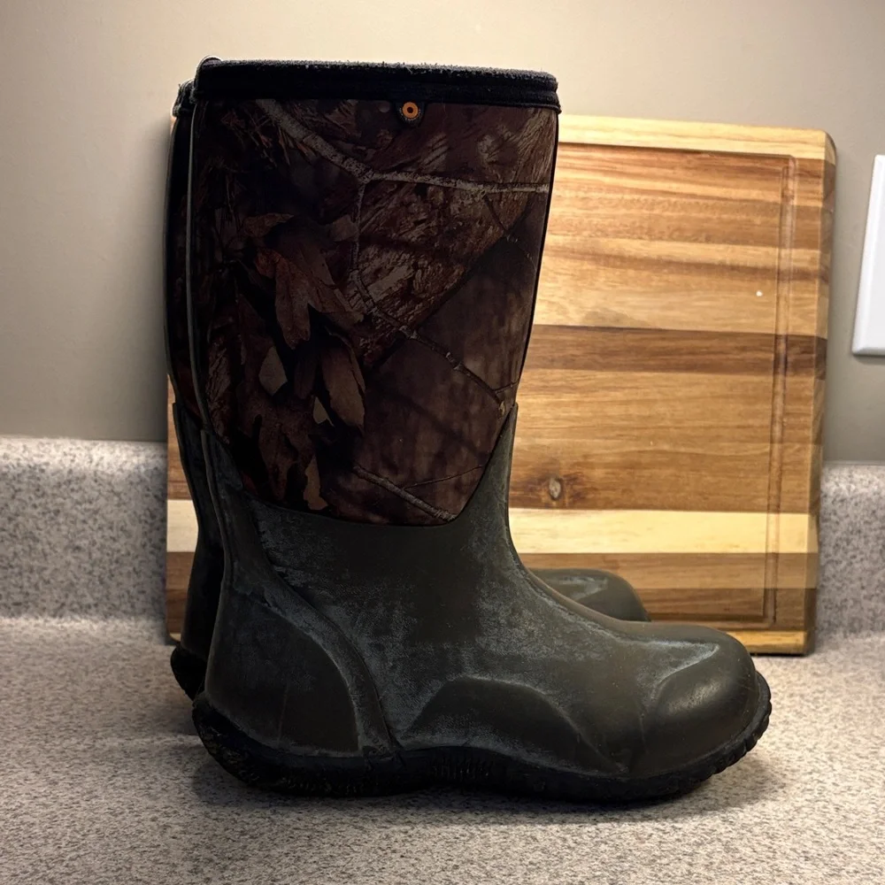 Boys Bogs Camo Waterproof Rubber Hunting Boots Size 4 - Picture 3 of 5